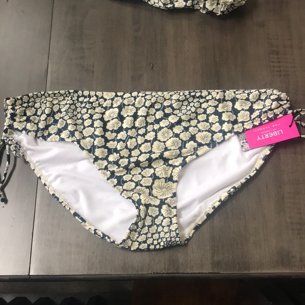 NWT Tankini - Picture 2 of 7